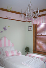 Small Victorian Style Kids Bedroom